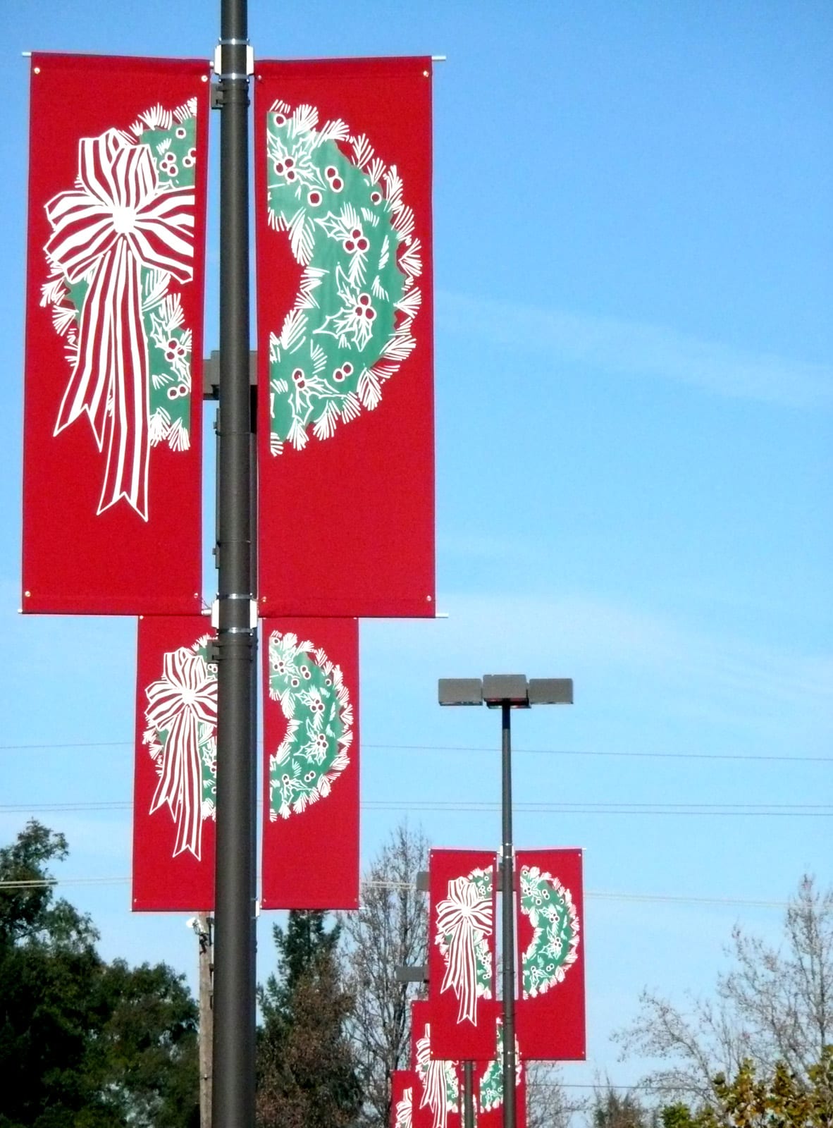 Double banners on light posts